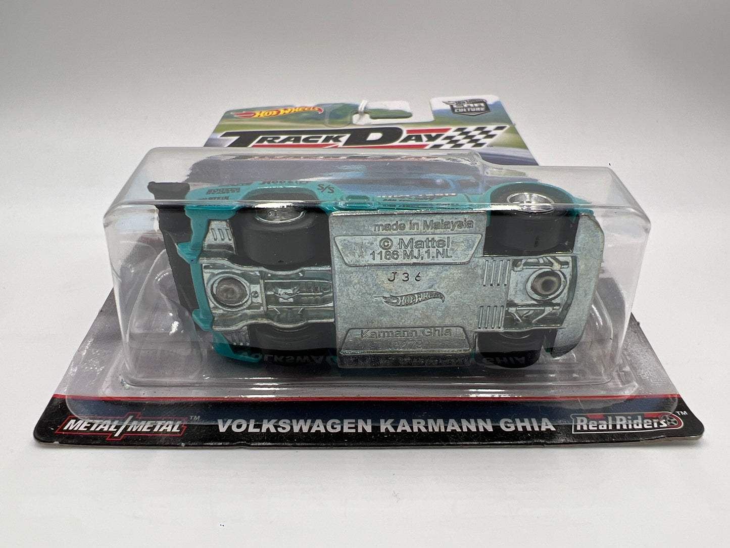 Hot Wheels Car Culture Track Day #4 Volkswagen Karmann Ghia Blue