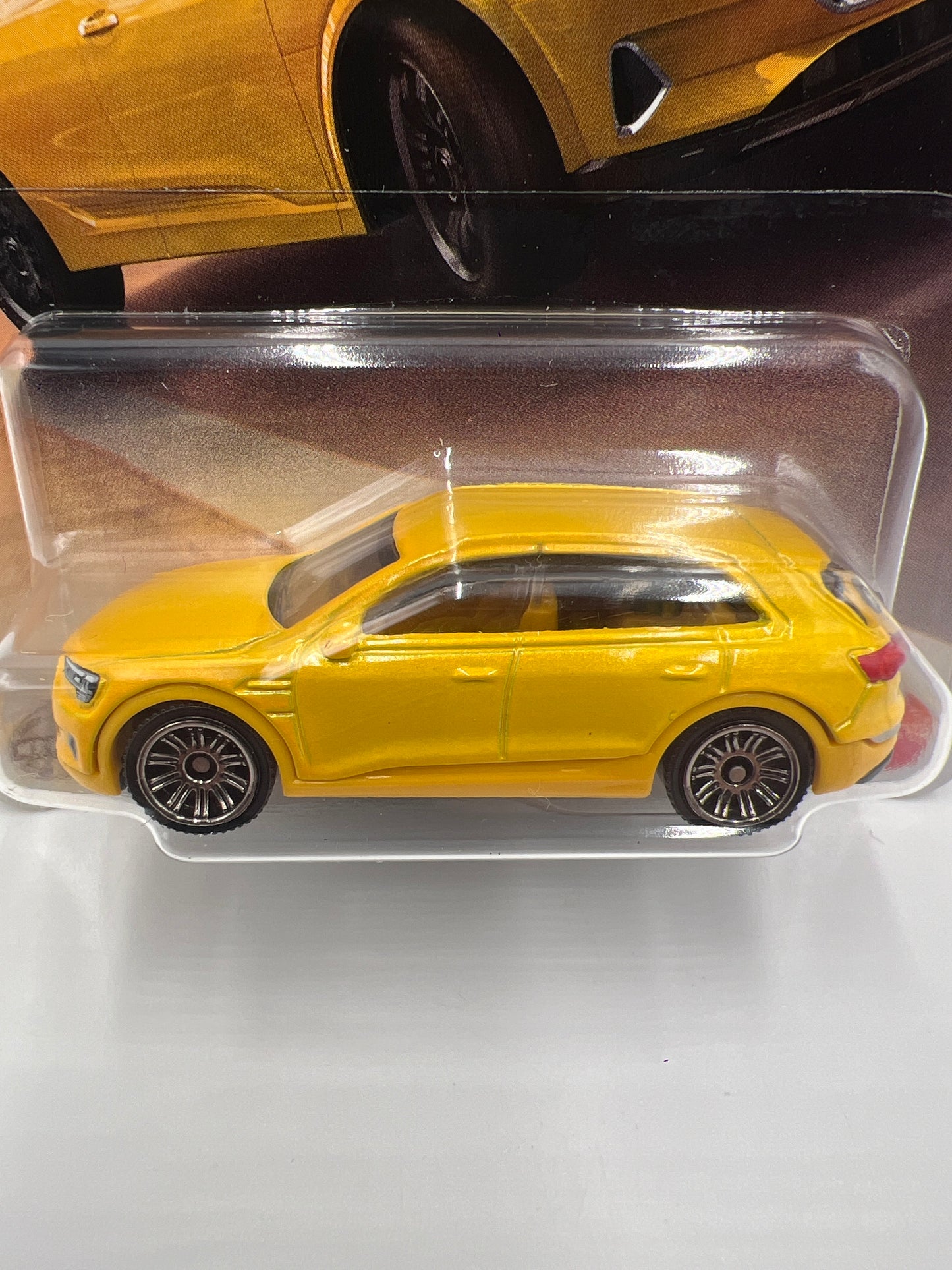 2025 Matchbox #98 Audi E-Tron Yellow 207D