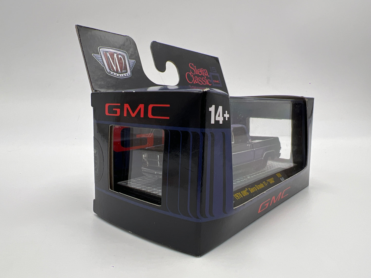 M2 Machines Auto-Thentics 1976 GMC Sierra Grande 15 SS02 Black/Purple R98