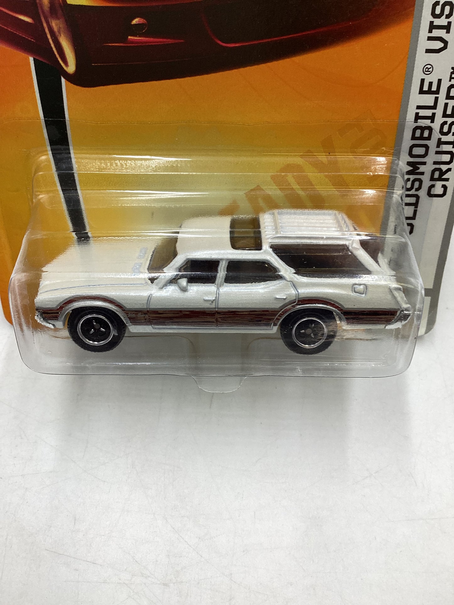 Matchbox #1 Heritage Classics 71 Oldsmobile Vista Cruiser White 210F