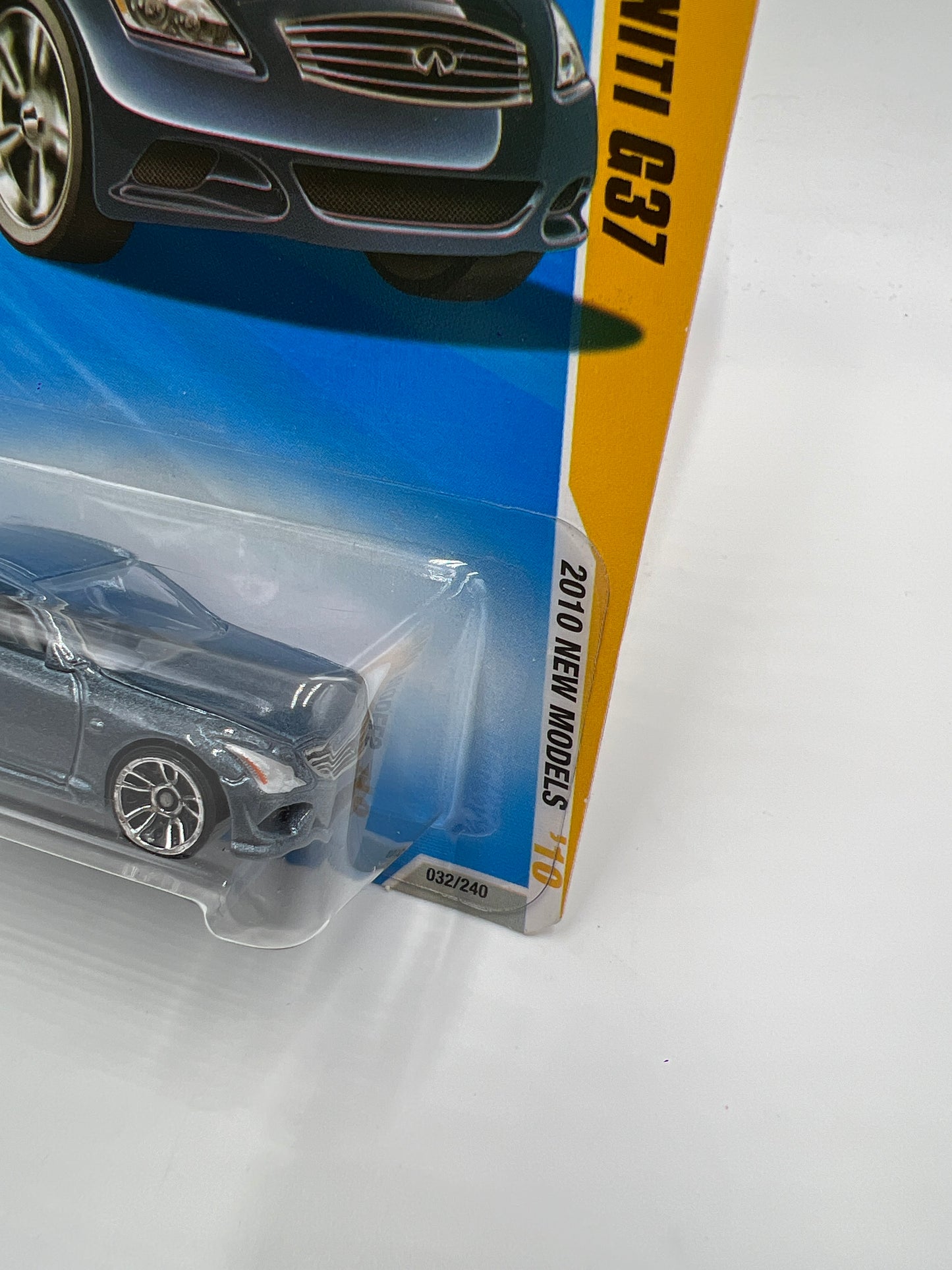 2010 Hot Wheels New Models #32 10 Infiniti G37 Blue W/Protector #2