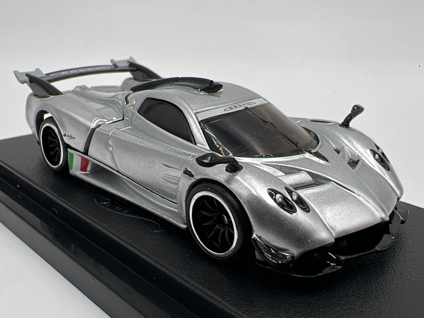2026 Hot Wheels RLC 2021 Pagani Huayra R Silver