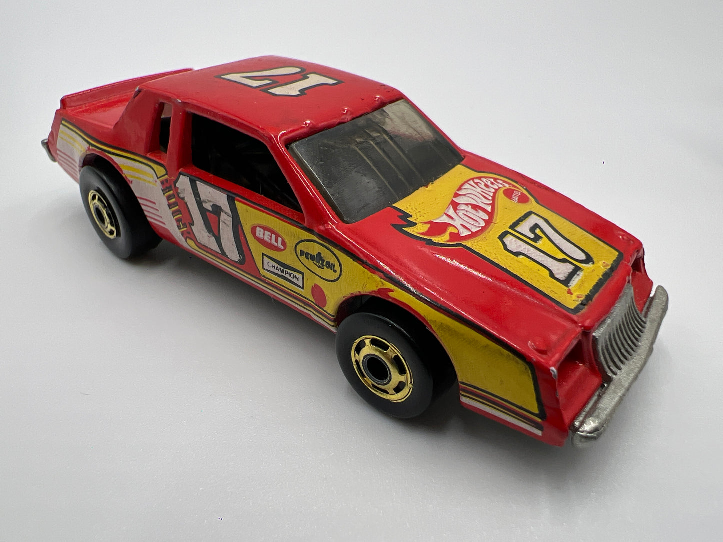 Hot Wheels The Hot Ones Blackwall Racing Stocker #17 Red Loose