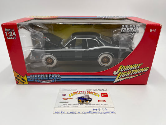 Johnny Lightning 1:24 Scale White Lightning Chase Muscle Cars 1971 Plymouth Duster 340 Black VHTF