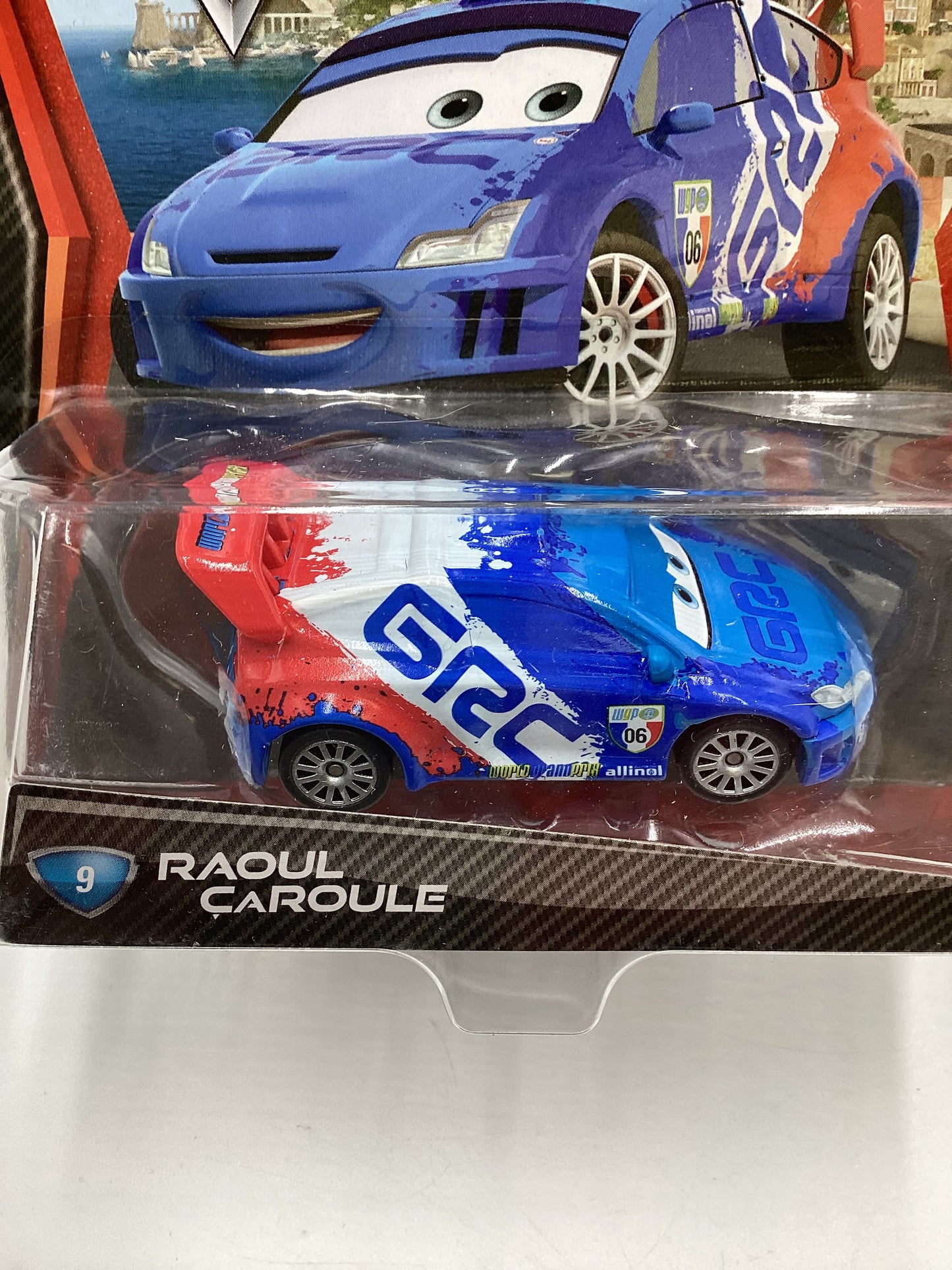 Disney Pixar Cars 2 #9 Raoul Caroule GRC 140E