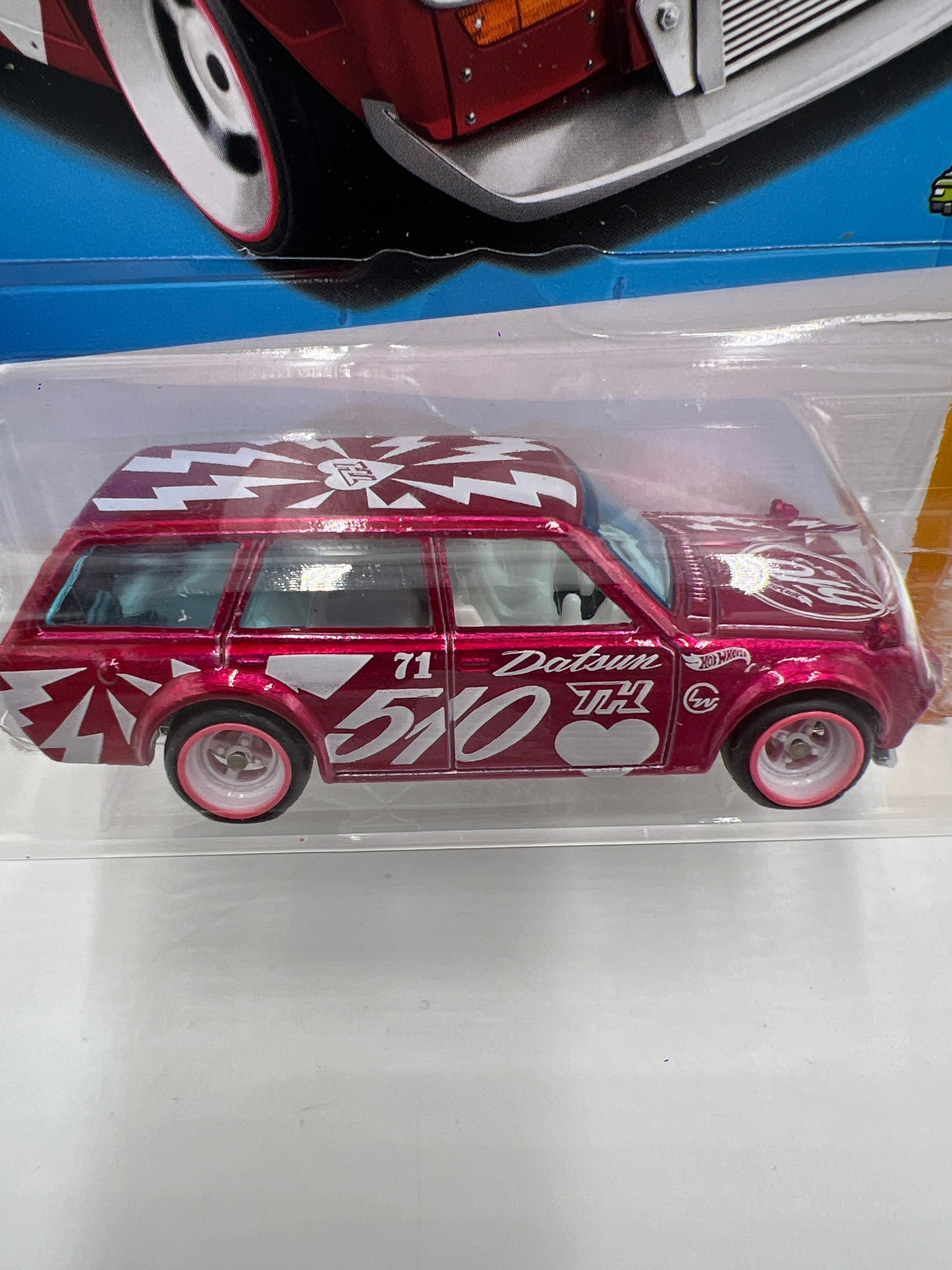 2023 Hot Wheels #235 Super Treasure Hunt Datsun Bluebird Wagon W/Protector