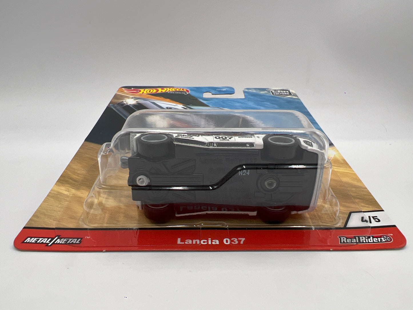 Hot Wheels Premium Thrill Climbers #4 Lancia 037 White 245R