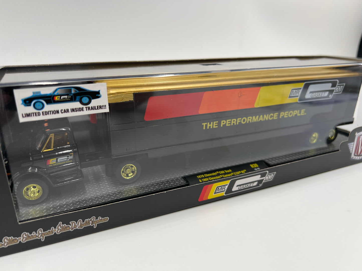 M2 Machines Auto Haulers Mr Gasket CHASE 1970 Chevrolet C60 Truck & 1969 Chevrolet Camaro Z/28 RS R30
