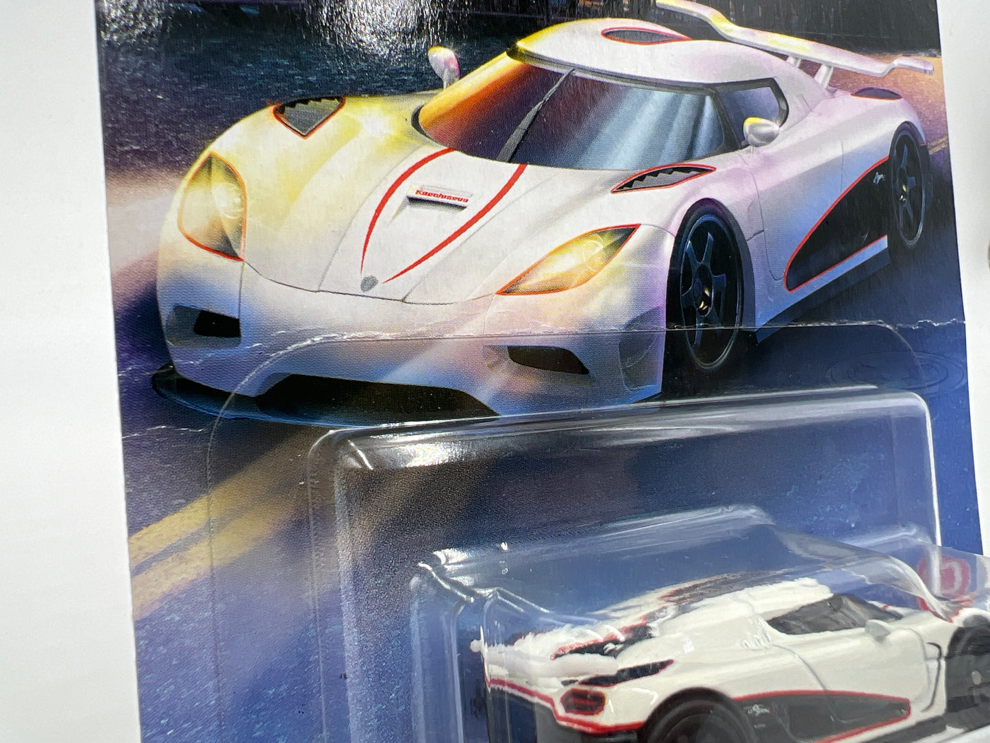 Hot Wheels Premium Boulevard #10 Koenigsegg Agera R White Bad Card 263A