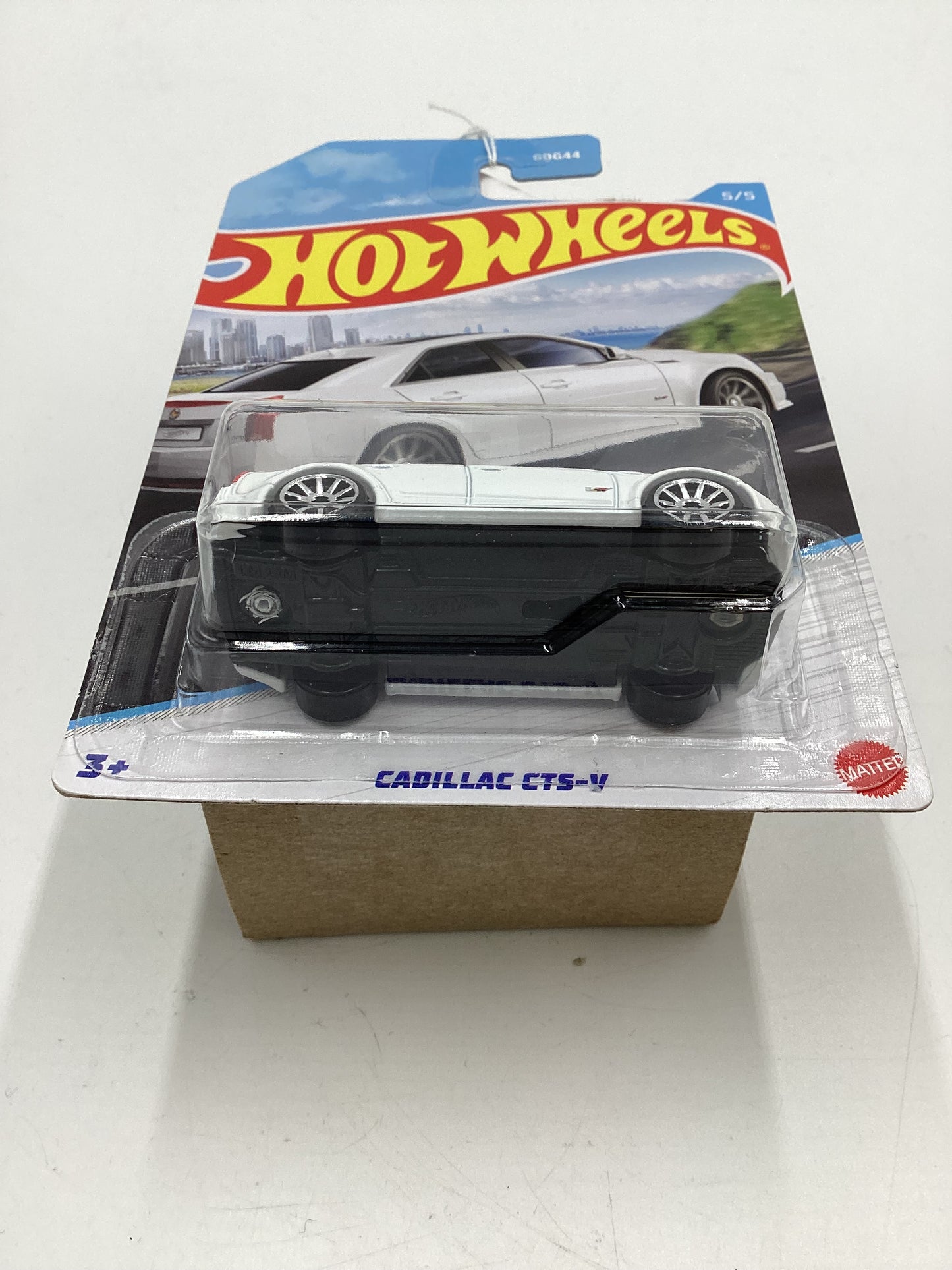 Hot Wheels Walmart Exclusive Luxury Sedans #5 Cadillac CTS-V White