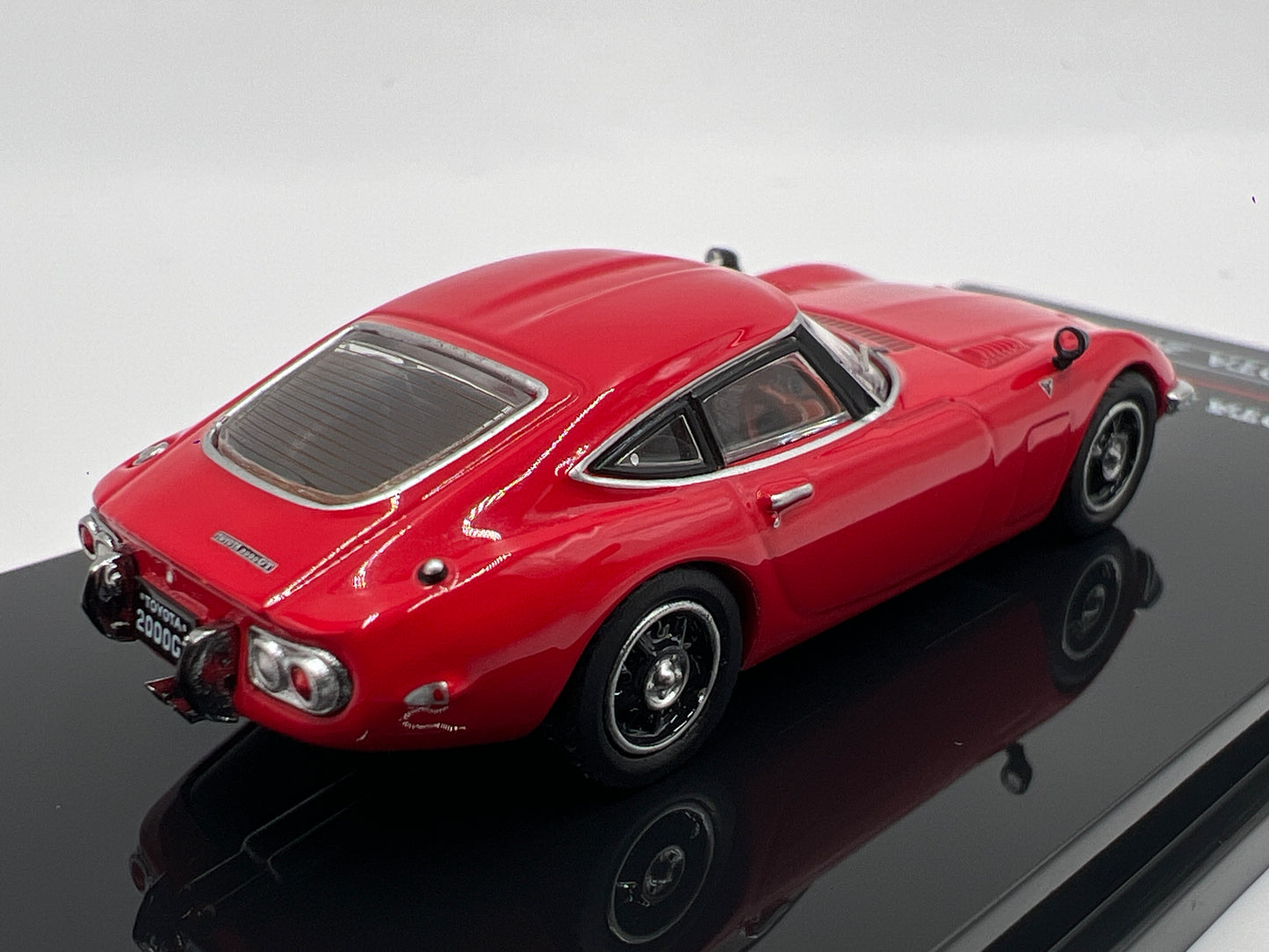 Inno64 1/64 Toyota 2000GT MF10 Red