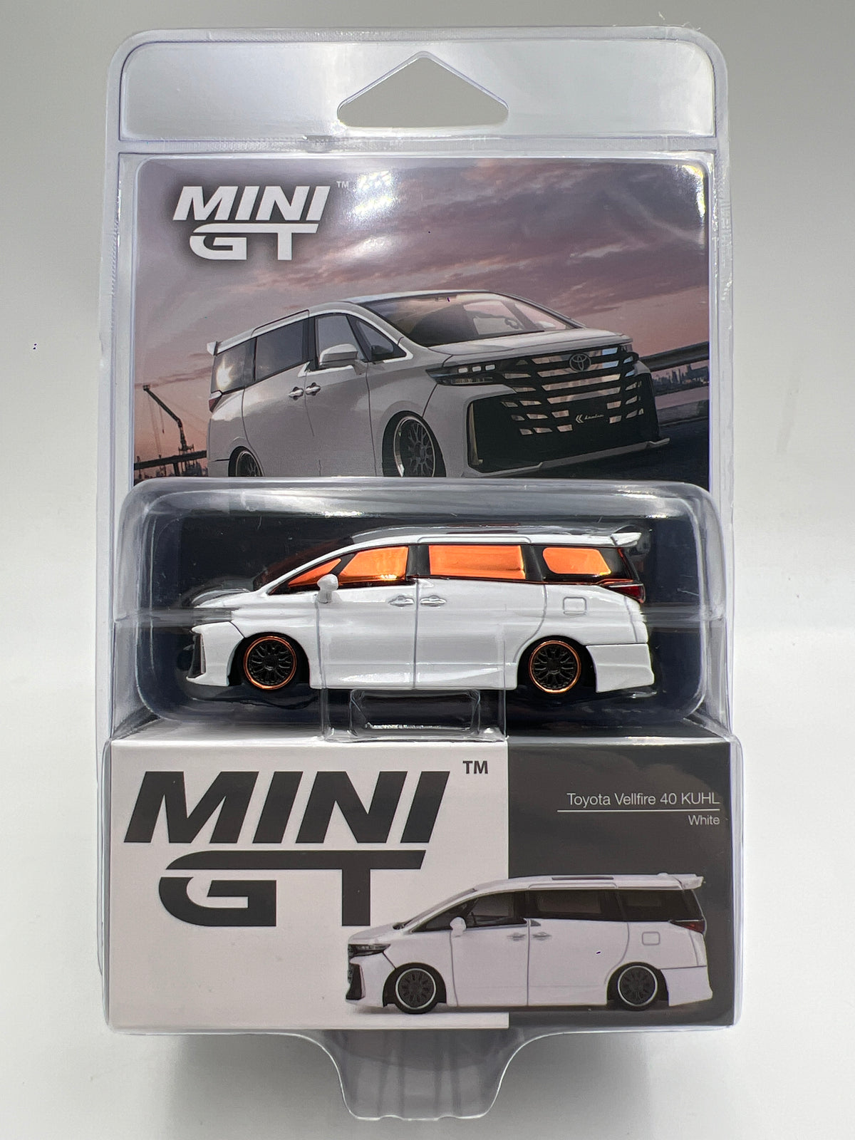 Mini GT #1180 CHASE Toyota Vellfire 40 Kuhl White