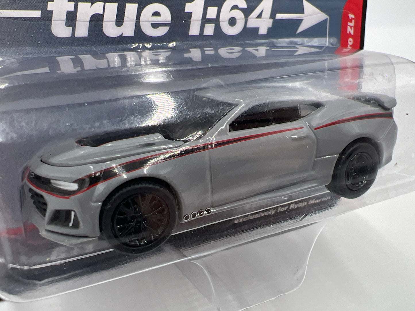 Auto World Special Edition SIGNED Ryan Martin 2018 Chevy Camaro ZL1 Gray W/Protector