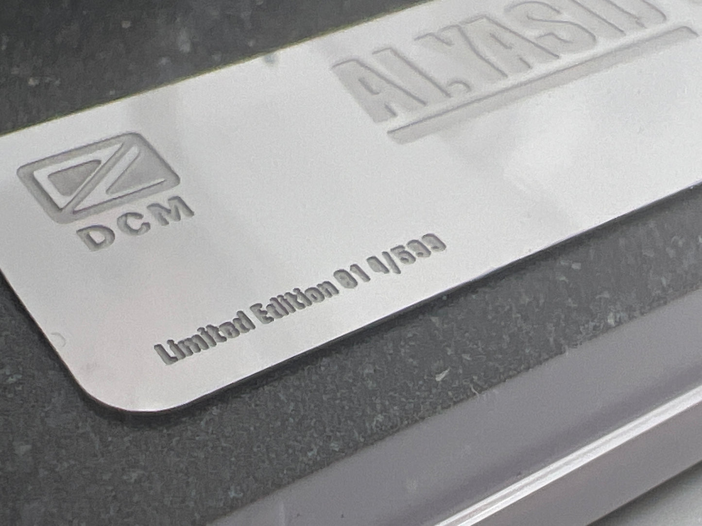 DCM 1/64 #14/599 AI.Yasid Custom Ferrari F40 Red