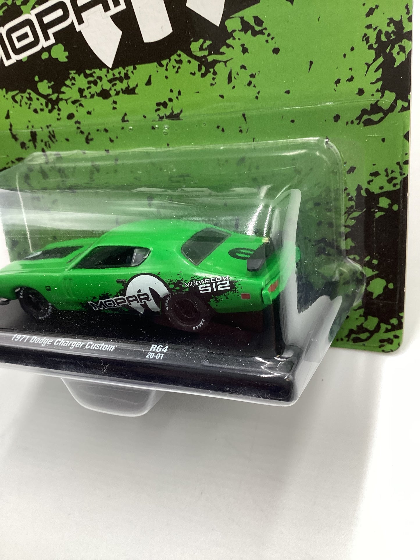 M2 Machines Auto Driver Mopar 1971 Dodge Charger Custom Green R64 192E