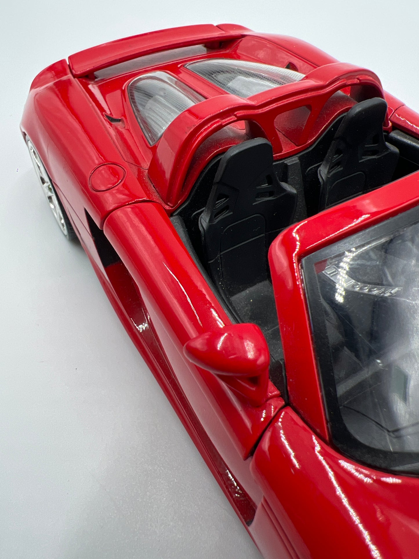 Jada Toys 1/24 Scale Porsche Carrera GT Red Loose