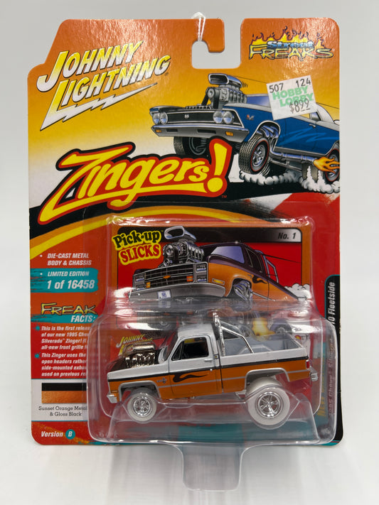 Johnny Lightning White Lightning CHASE Zingers Release 1 Version B 1985 Chevy Silverado C10 Fleetside