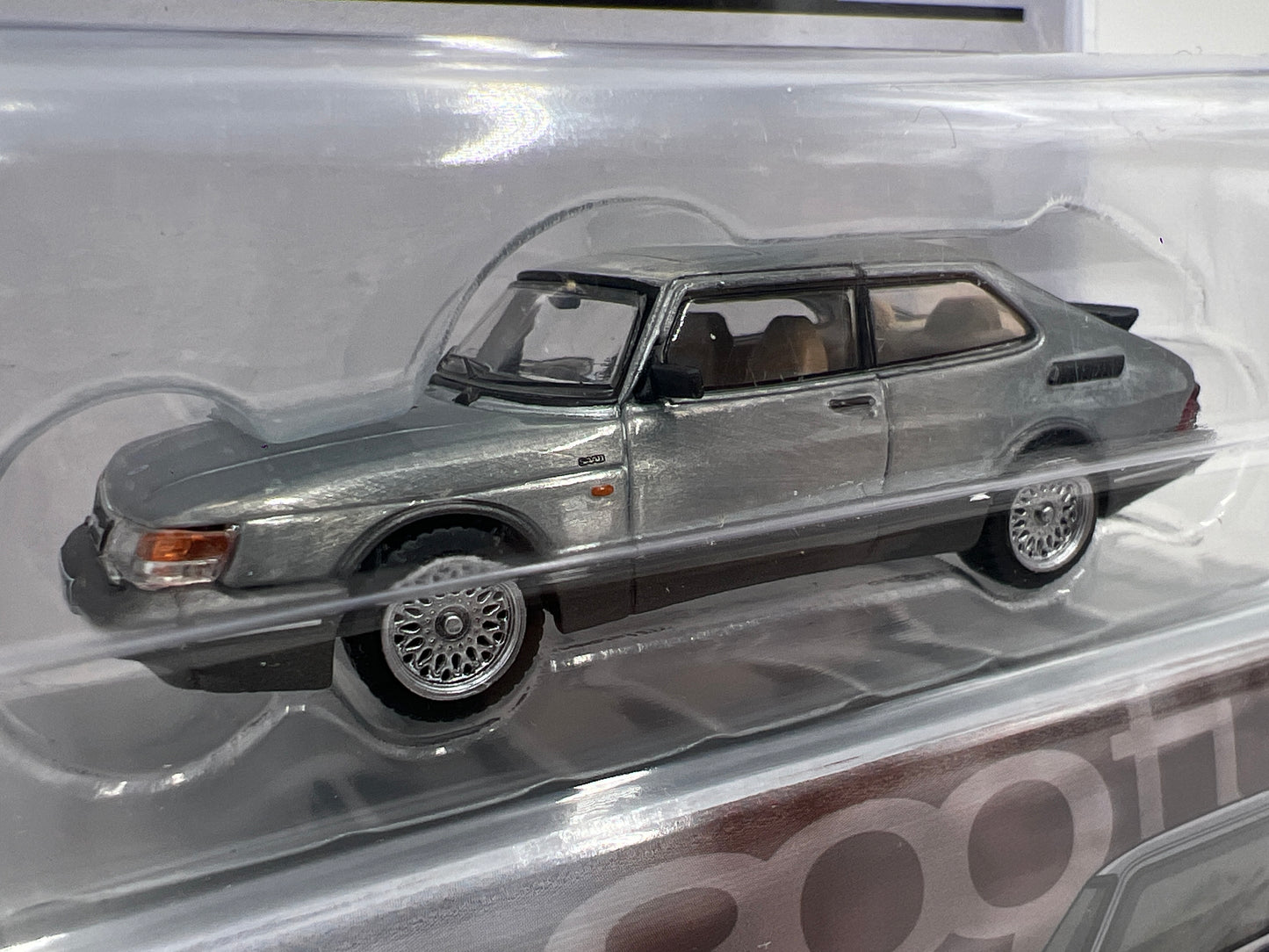 Tarmac Works Mijo Exclusives CHASE Saab 900 Turbo