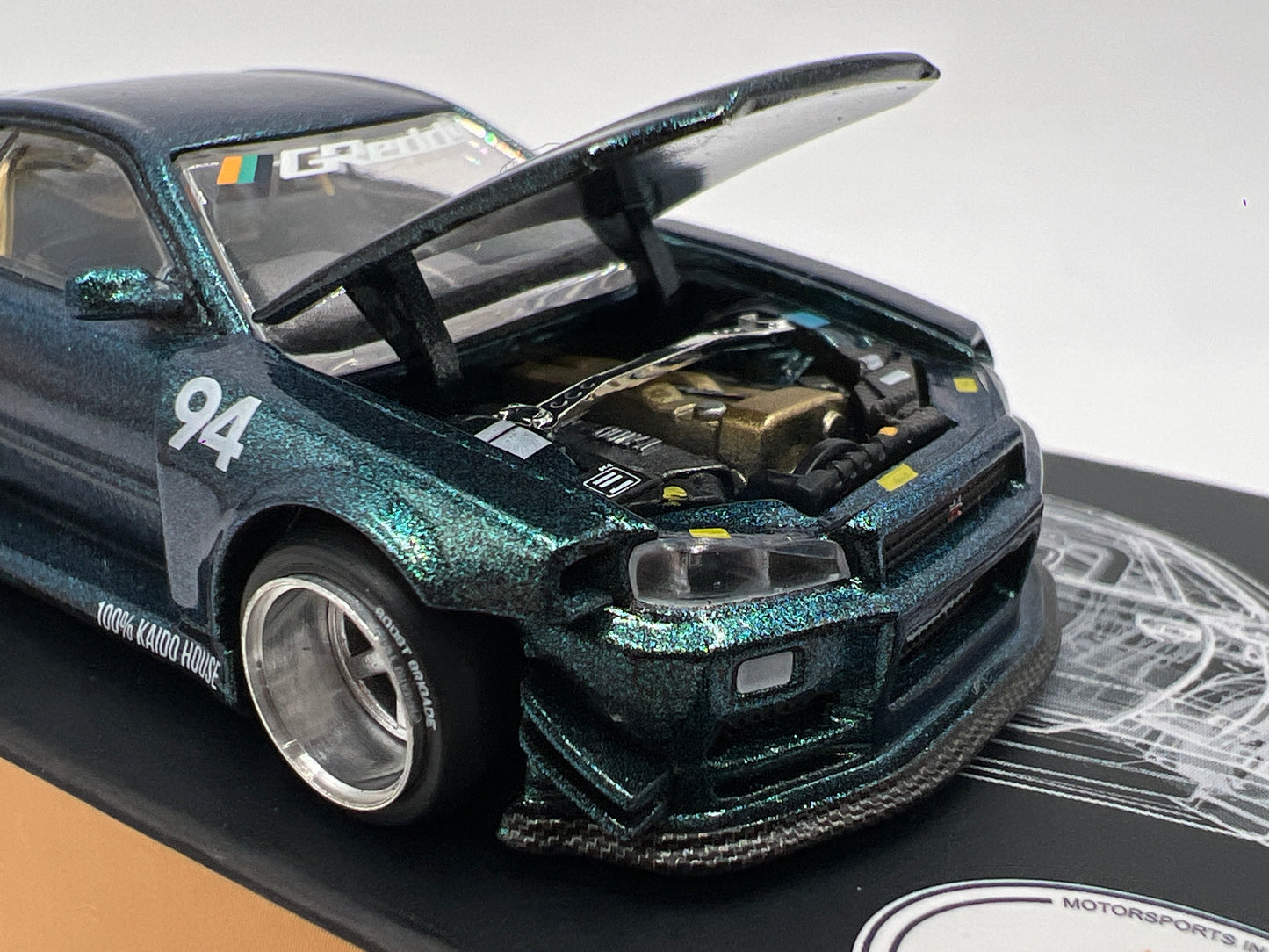 Mini GT Kaido House #074 Nissan Skyline GT-R R34 Kaido Works GReddy