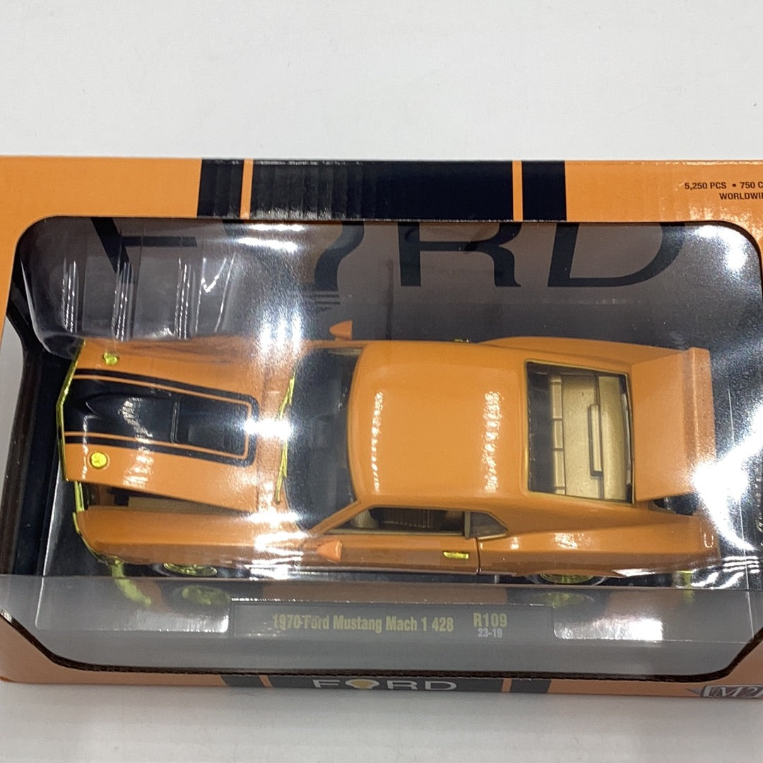 M2 Machines 1/24 chase 1970 Ford Mustang Mach 1 428 R109