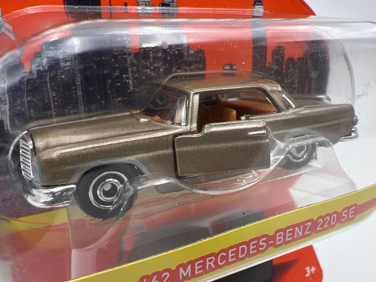 Matchbox Moving Parts #34 62 Mercedes-Benz 220 SE