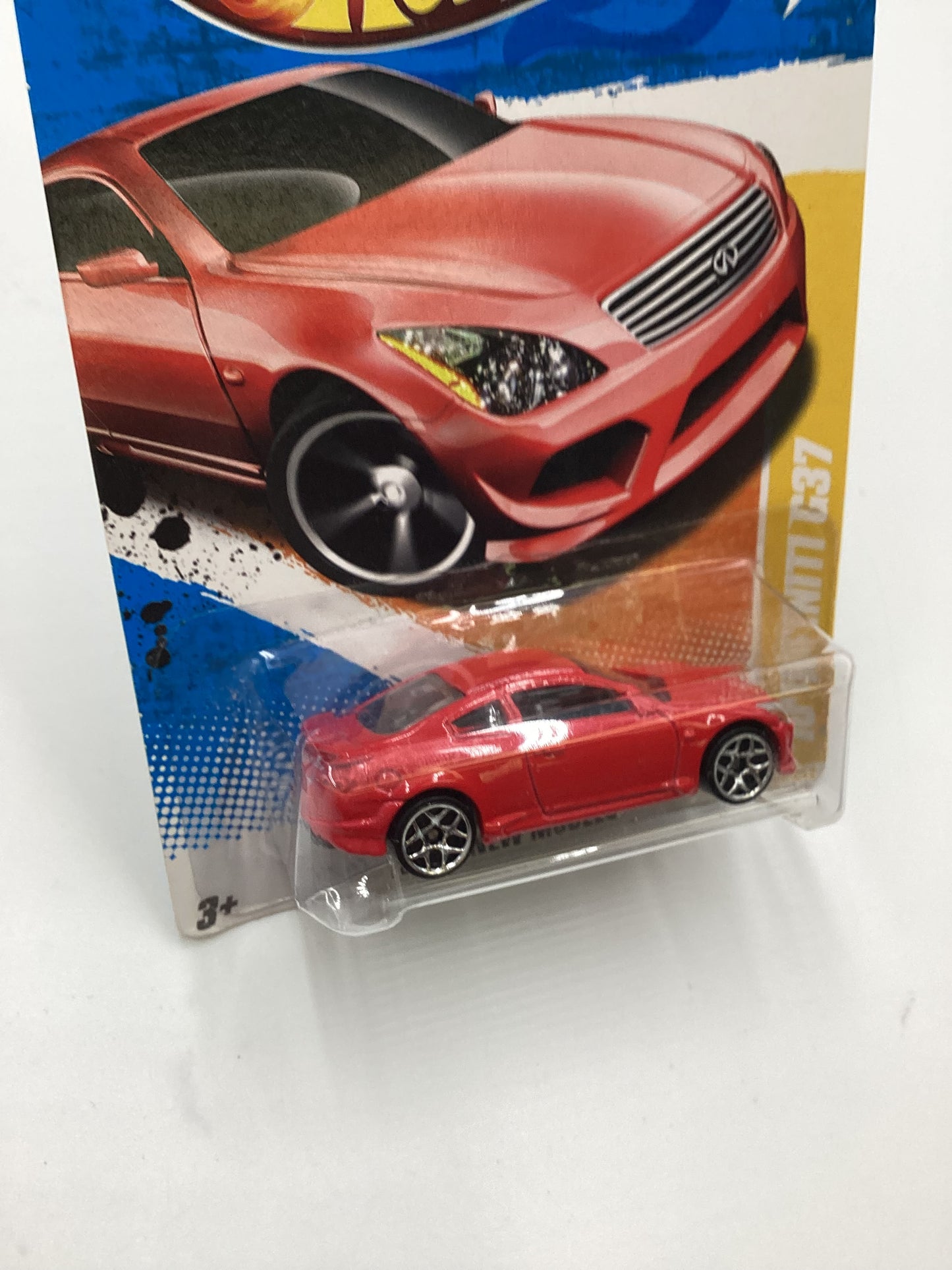 2010 Hot Wheels #32 10 Infiniti G37 Red *Infinity on base* (SR)