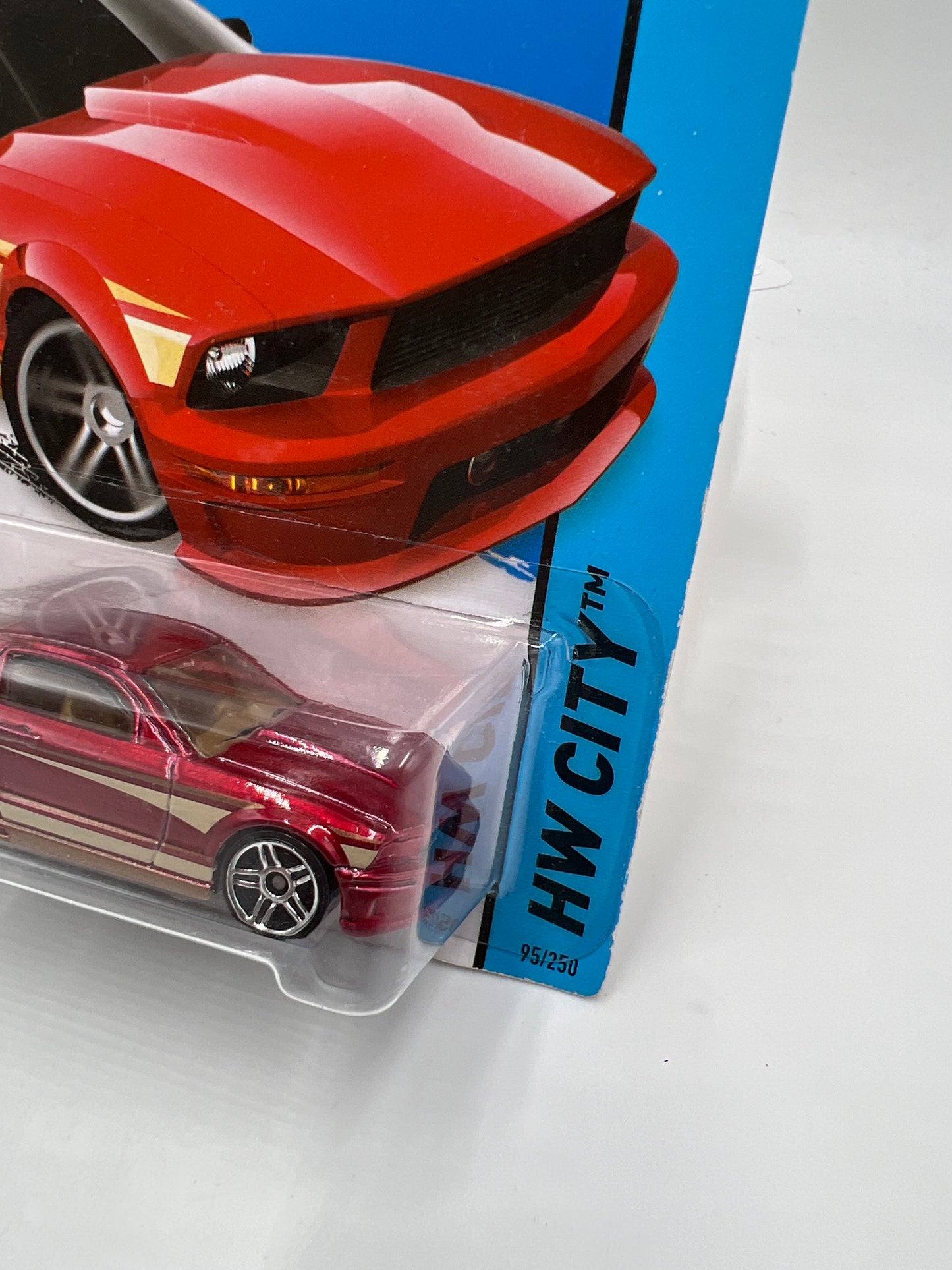 2014 Hot Wheels City #95 07 Ford Mustang Red