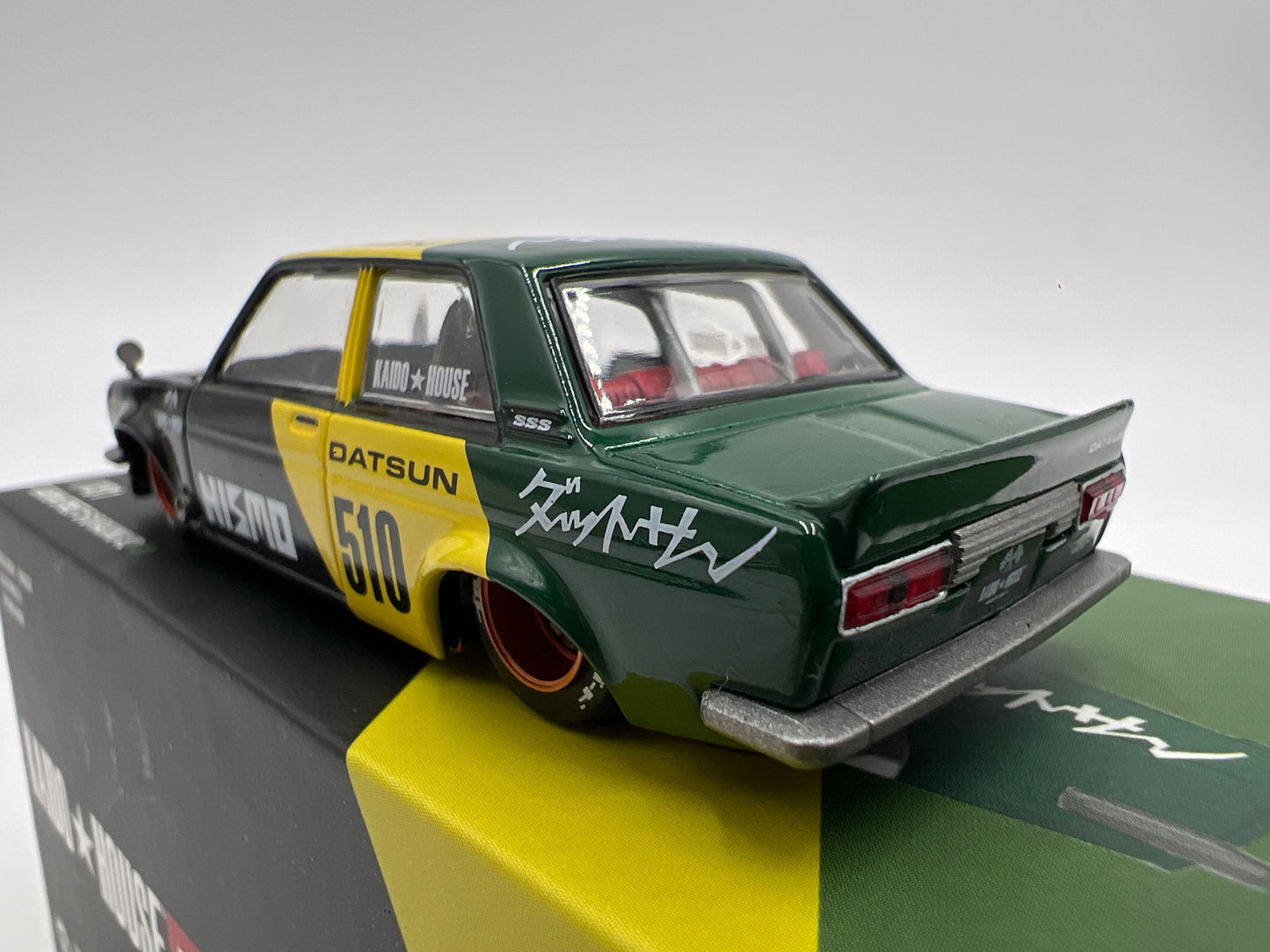 Mini GT Kaido House #131 Datsun Street 510 Racing V2