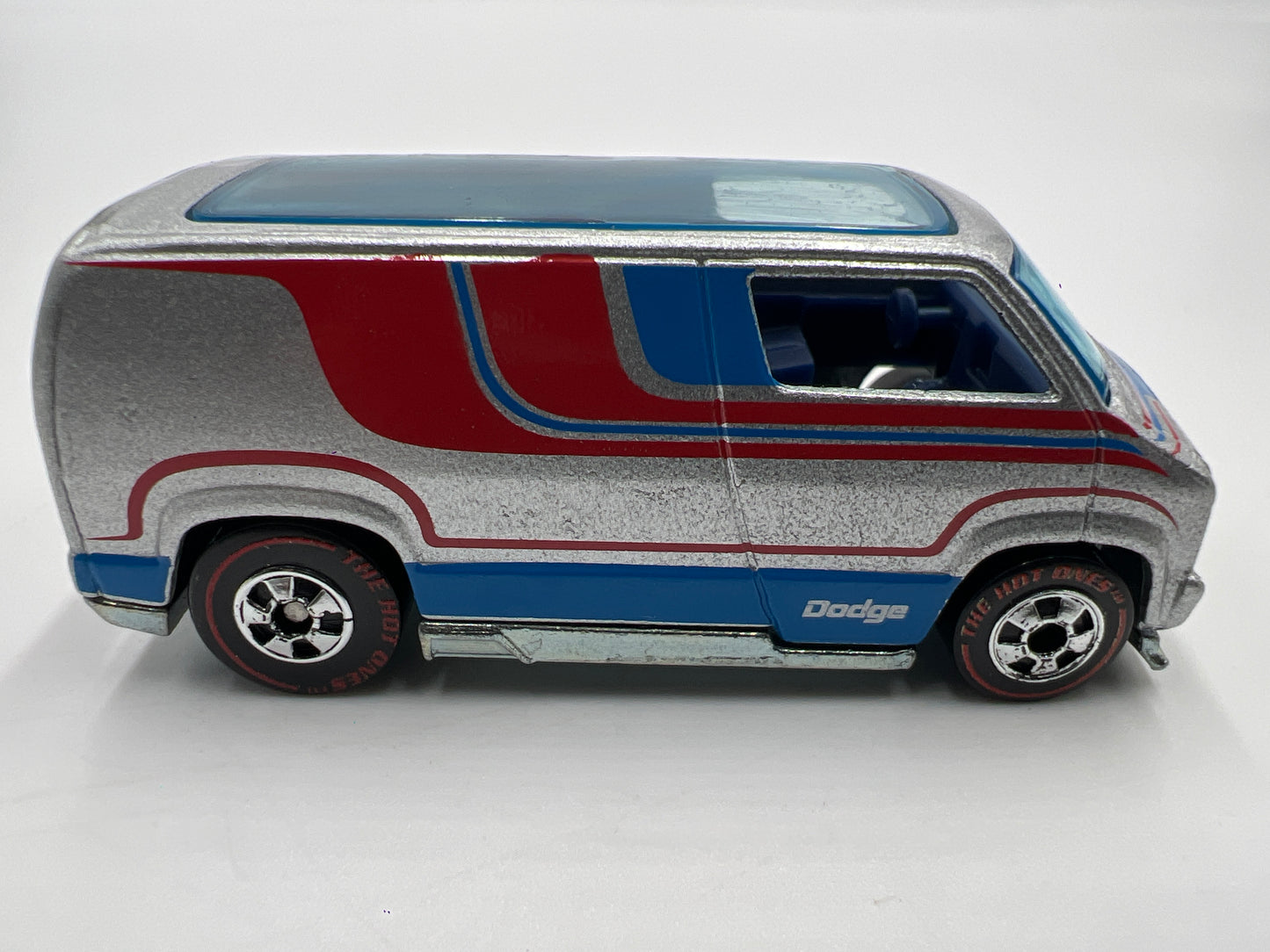 2011 Hot Wheels The Hot Ones CHASE Custom 77 Dodge Van Silver Loose