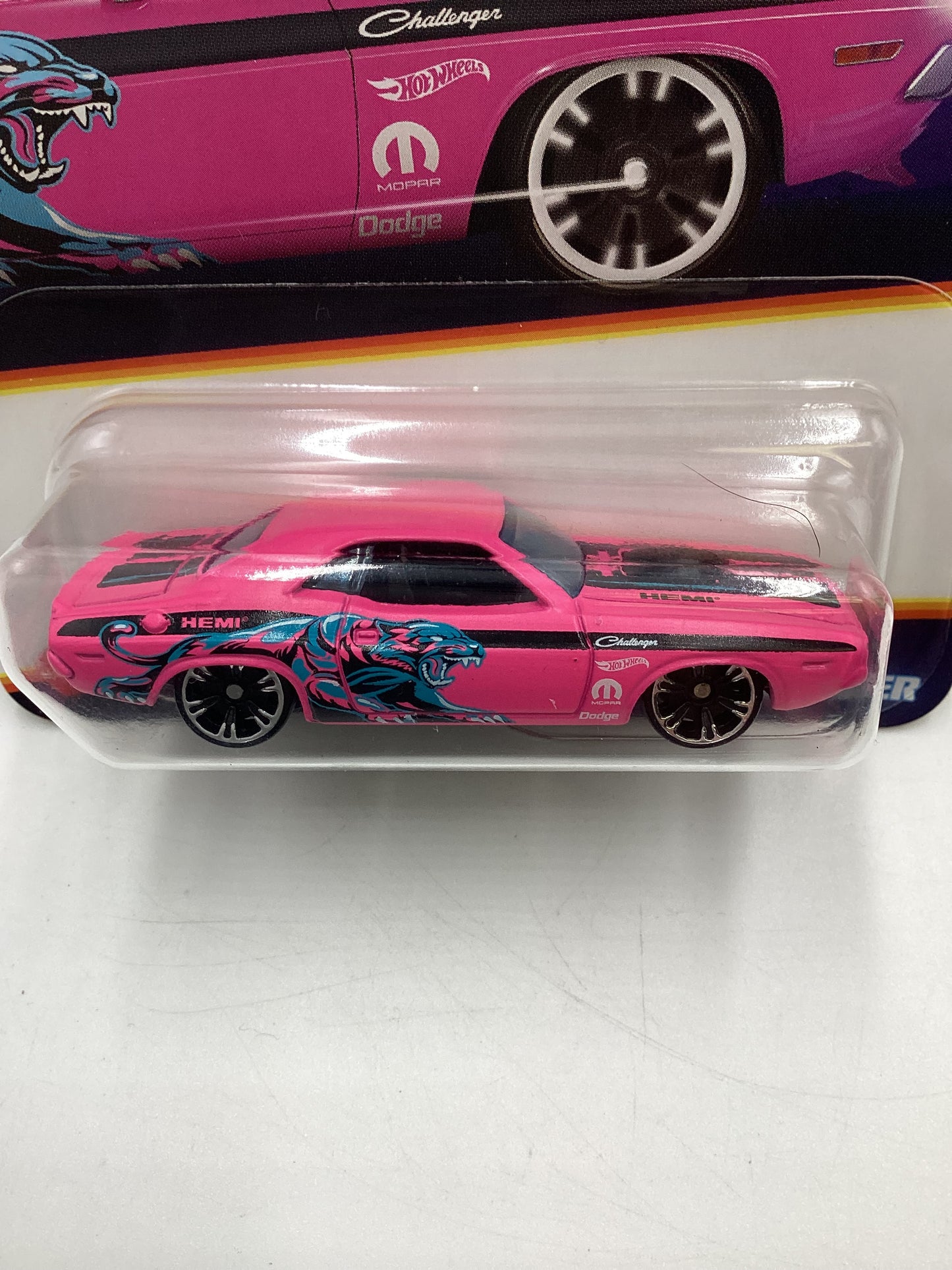 2025 Hot Wheels Neon Speeders #7 70 Dodge Hemi Challenger Pink