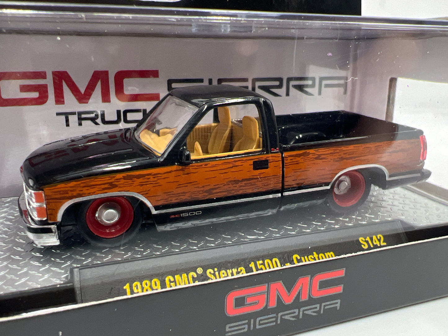 M2 Machines Target Exclusive 1989 GMC Sierra 1500 Custom Black/Woodgrain S142