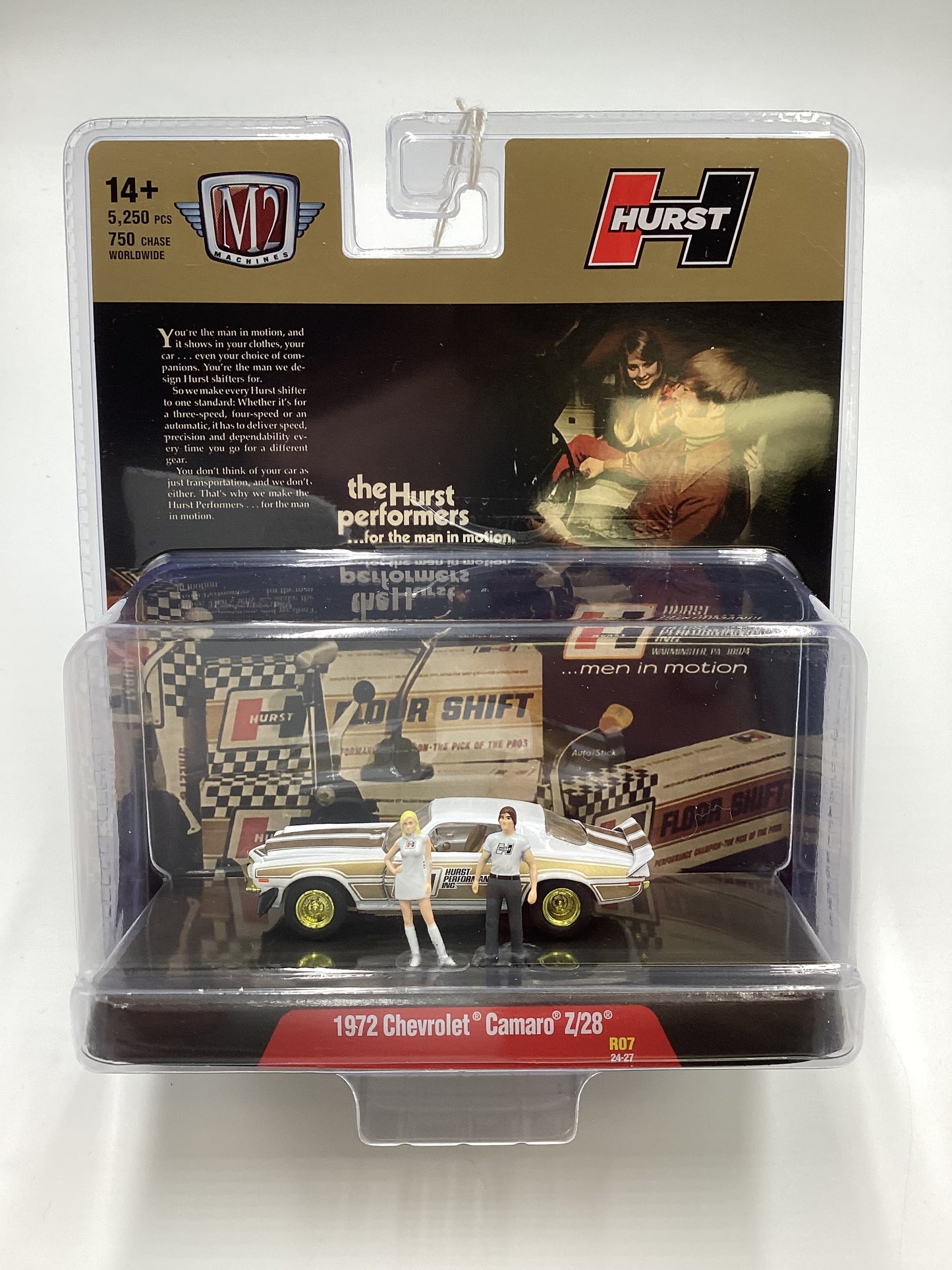 M2 Machines Diorama Hurst 1972 Chevrolet Camaro Z/28 R07 CHASE White