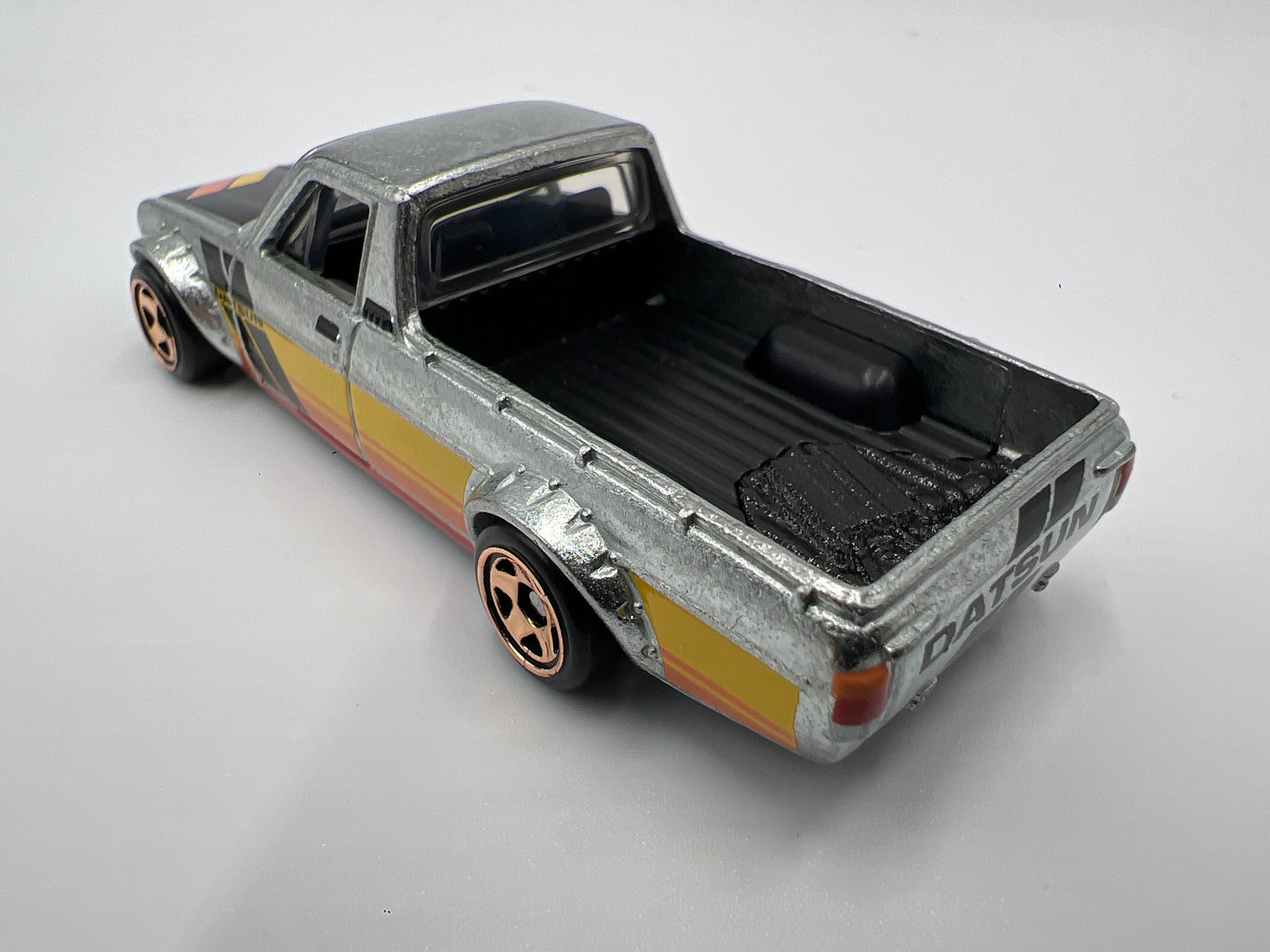 Hot Wheels 1/64 Walmart Exclusive Zamac Truck Set 1975 Datsun Sunny Truck B120 Loose