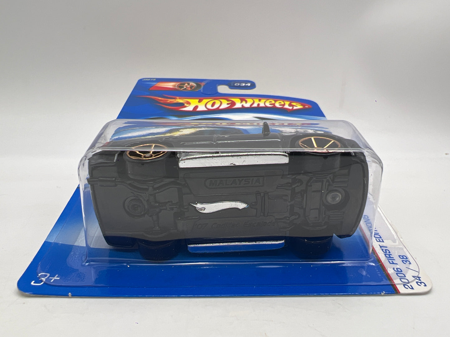 2006 Hot Wheels Faster Than Ever #34 07 Cadillac Escalade Black FTE Gold W/Protector