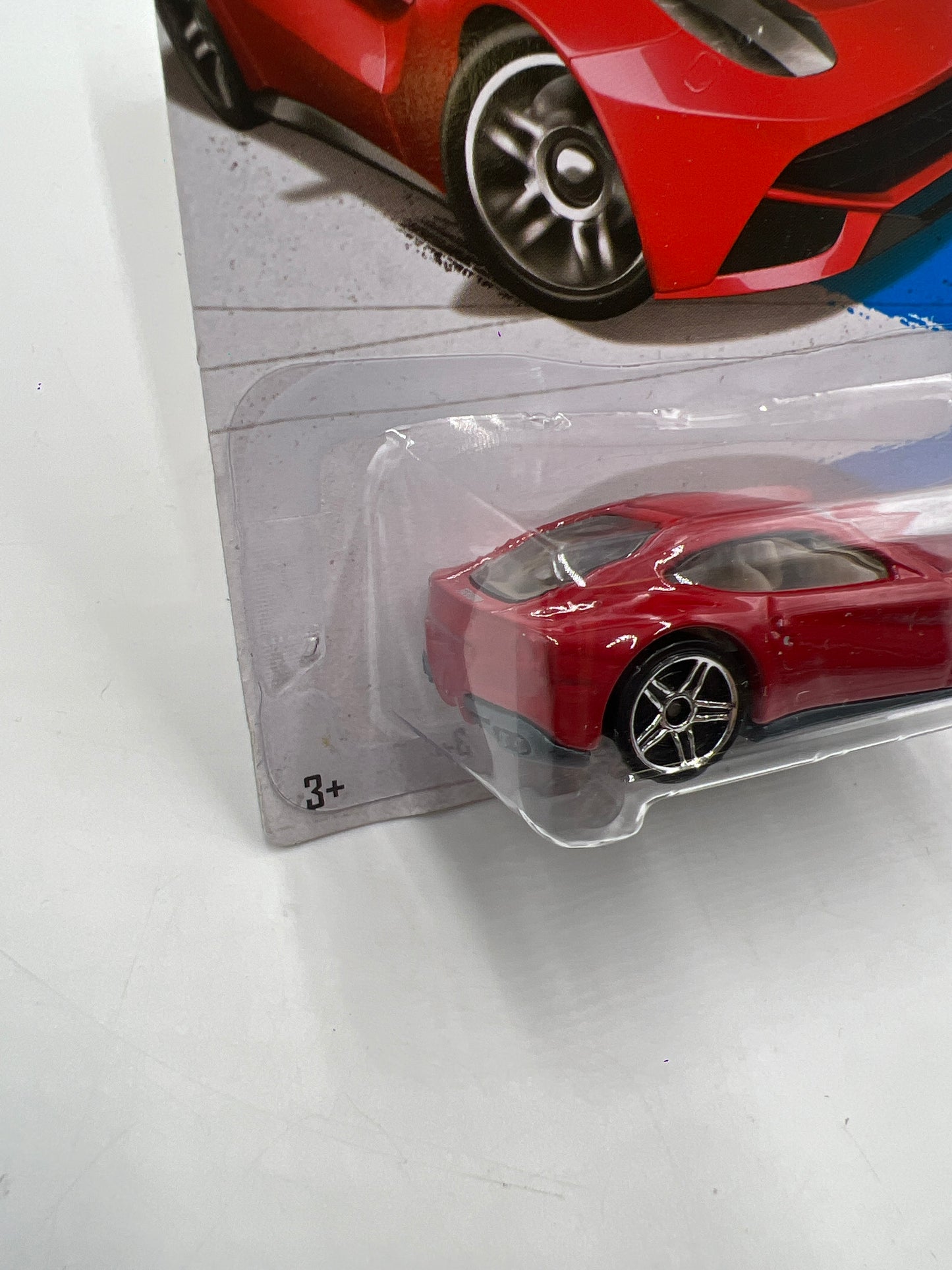 2013 Hot Wheels Showroom #174 Ferrari F12Berlinetta Red