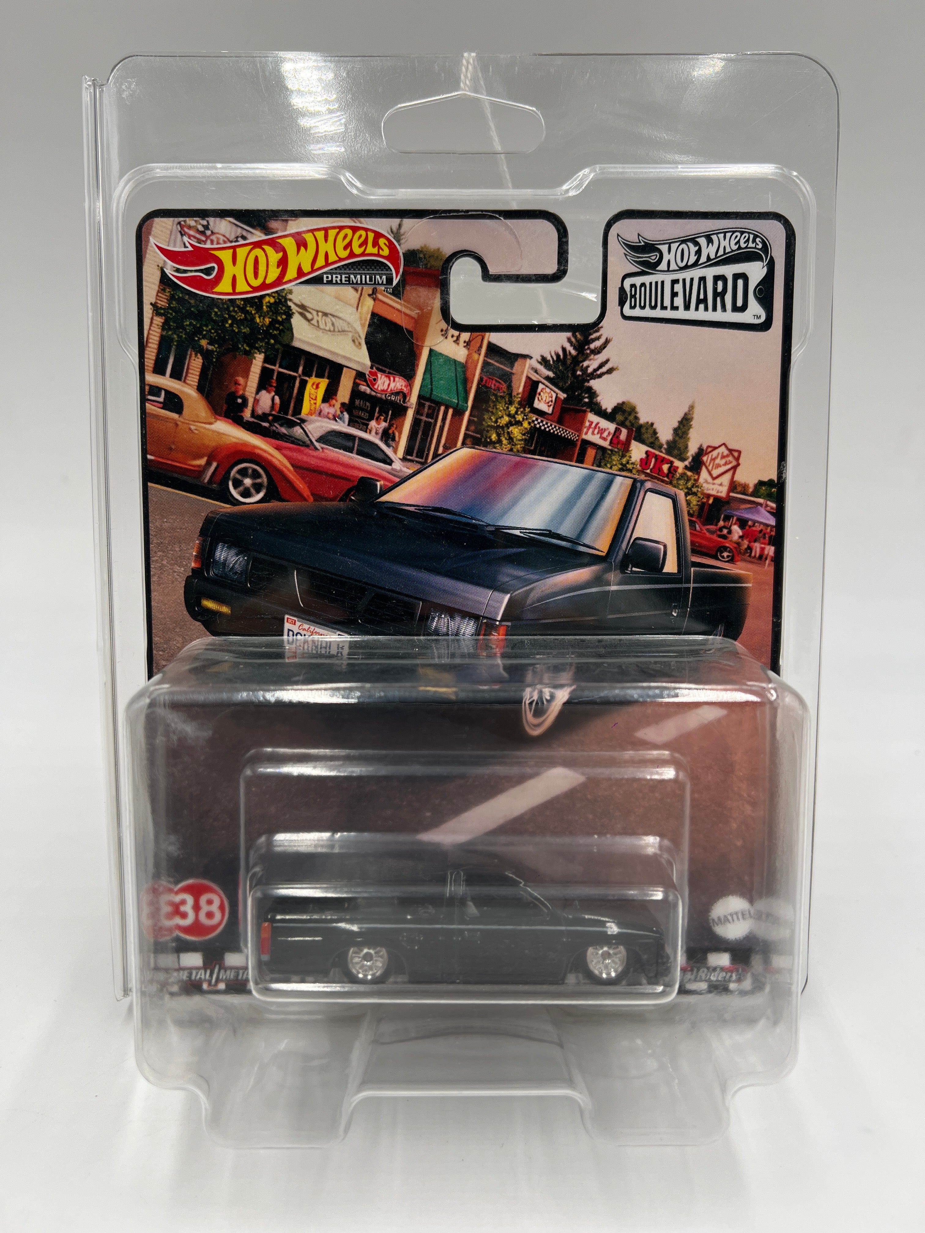 Hot Wheels Premium Boulevard #38 Custom 93 Nissan Hardbody D21