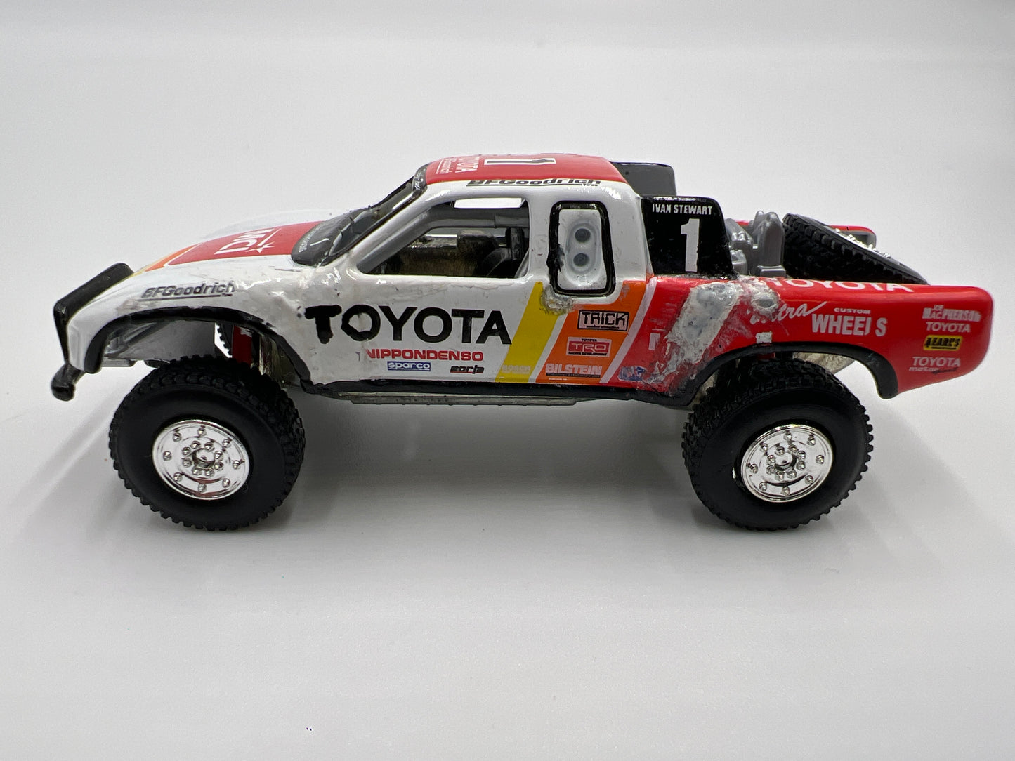 Hot Wheels 100% Black Box Premium Toyota Baja Truck White Loose Paint Damage/Touch Up