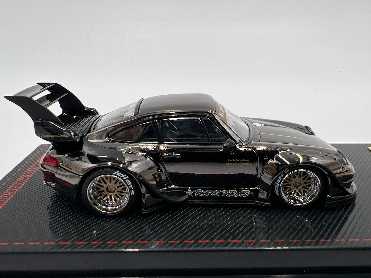 Ignition Model 1:64 CHASE VIP/000 Porsche RWB 993 Black Chrome