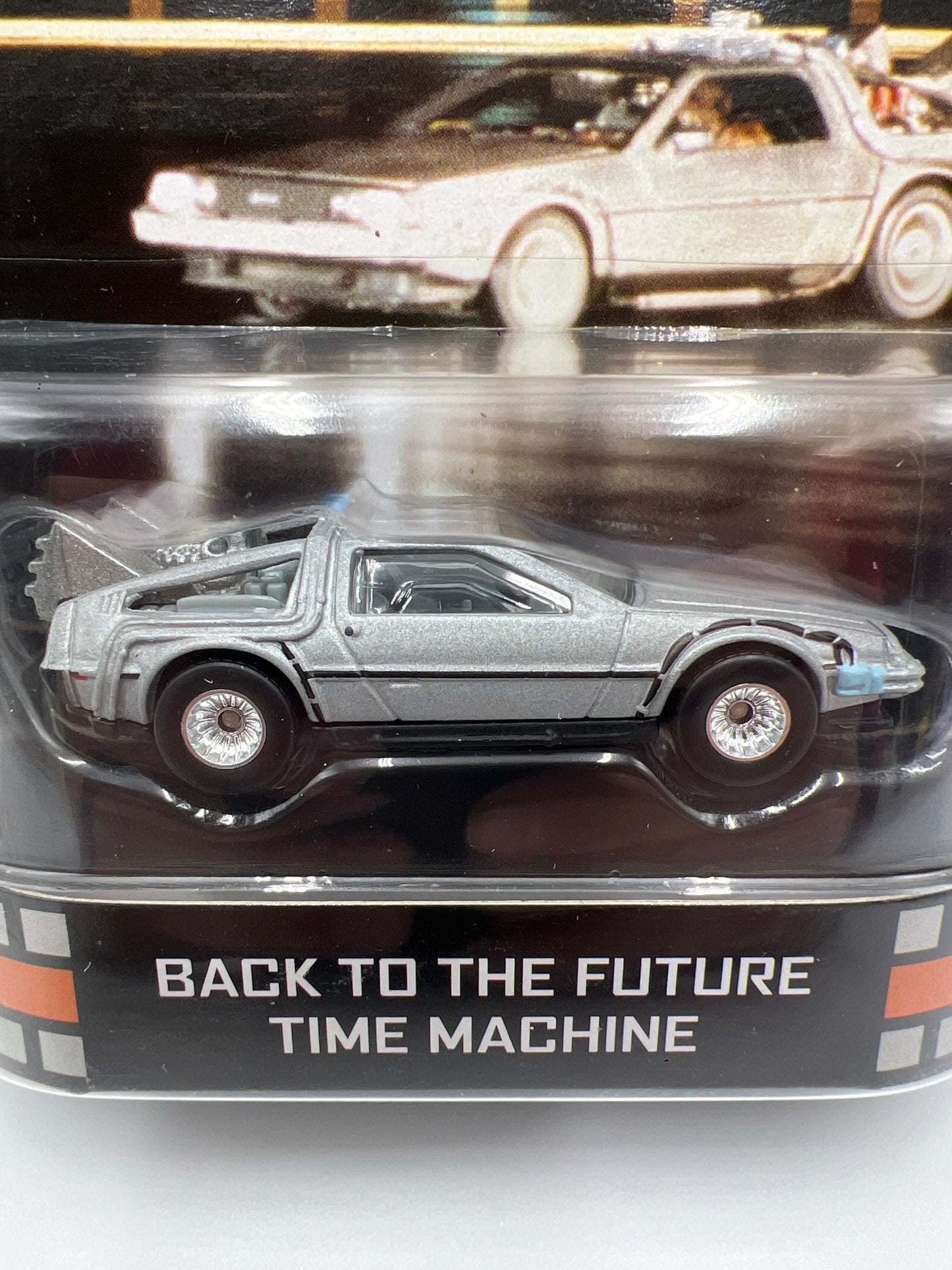 Hot Wheels Retro Entertainment Back To The Future Time Machine Silver W/Protector