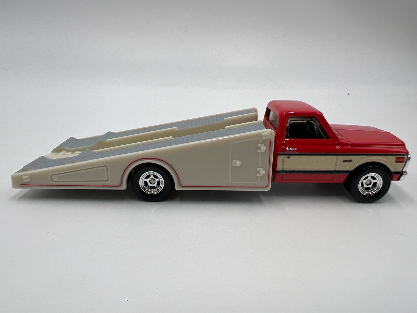 Hot Wheels 1/64 Premium Team Transport #54 61 Impala & 72 Chevy Ramp Truck Loose
