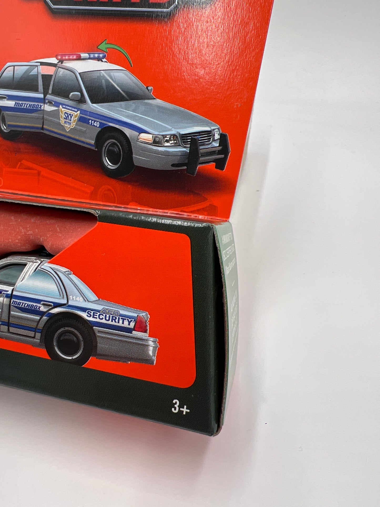 2025 Matchbox Moving Parts #8 2006 Ford Crown Victoria Security Silver 163E