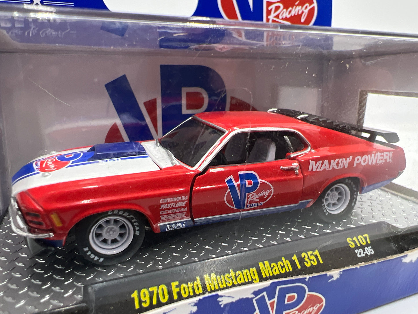 M2 Machines OReillys Exclusive 1970 Ford Mustang Mach 1 351 VP Racing S107