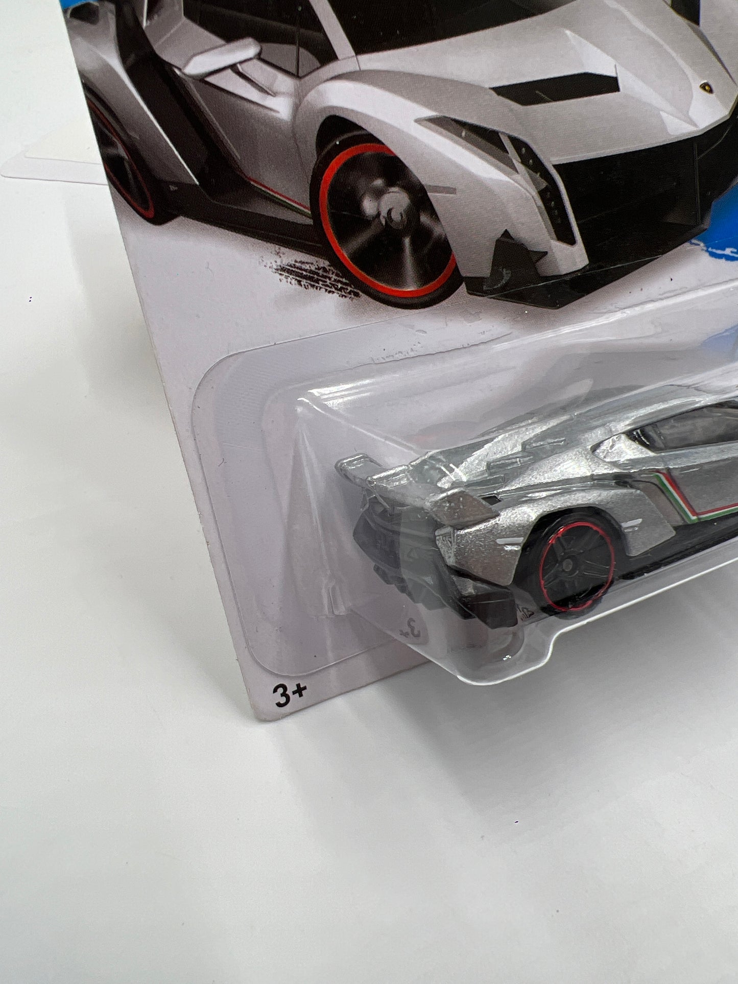 2014 Hot Wheels City #37 Lamborghini Veneno Silver 101B