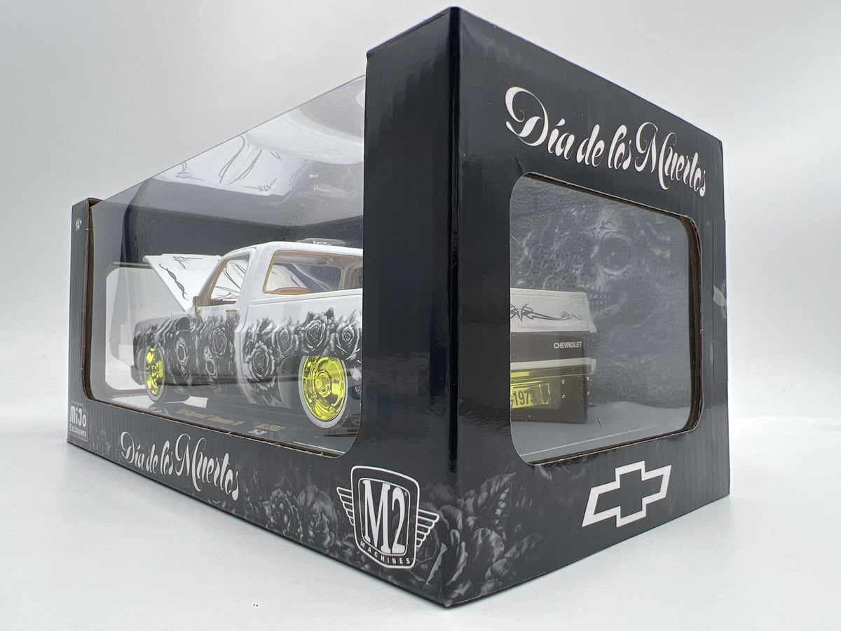 M2 Machines 1/24 MJS02 MiJo 1/500 CHASE Dia De Los Muertos 1973 Chevrolet Cheyenne 10