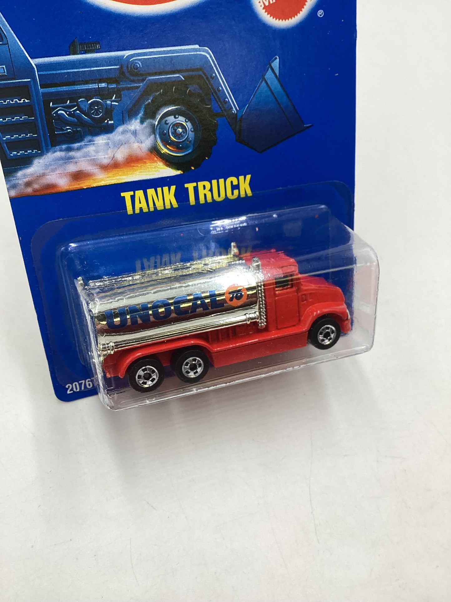 Hot Wheels Blue Card Collector  No. 147 Tank Truck Red Unocal 76 BW Wheels 239G
