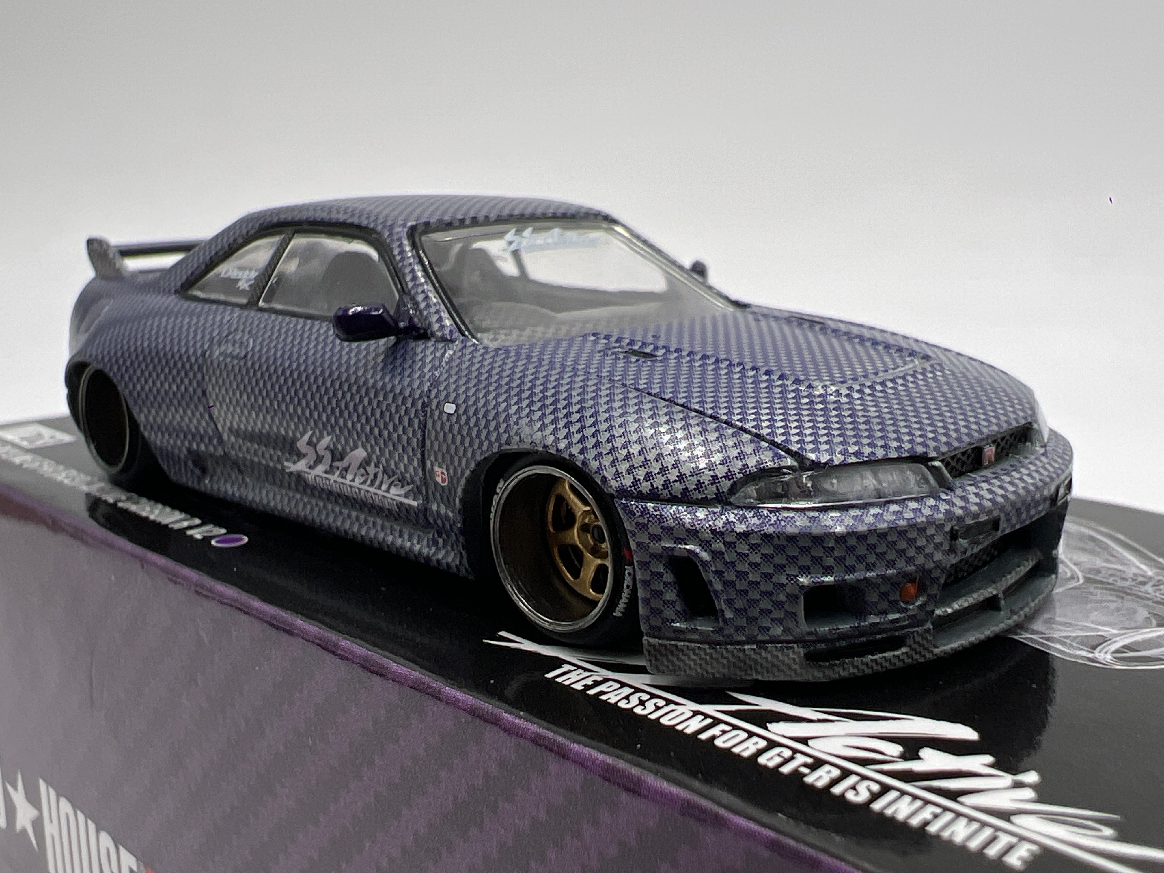Mini GT x Kaido House #163 CHASE Nissan Skyline GT-R R33 Active