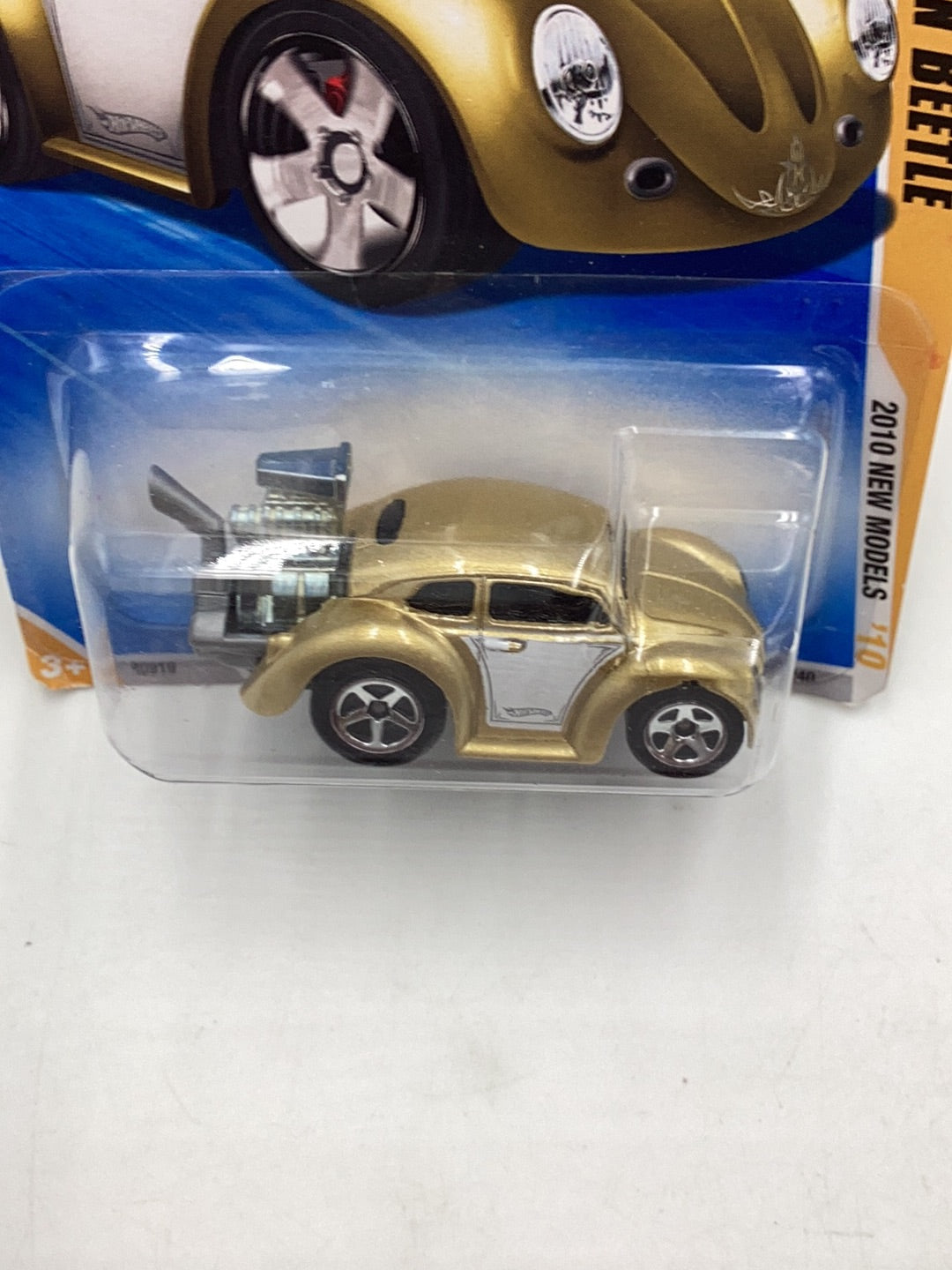 2010 Hot Wheels #4 Volkswagen beetle gold 92G