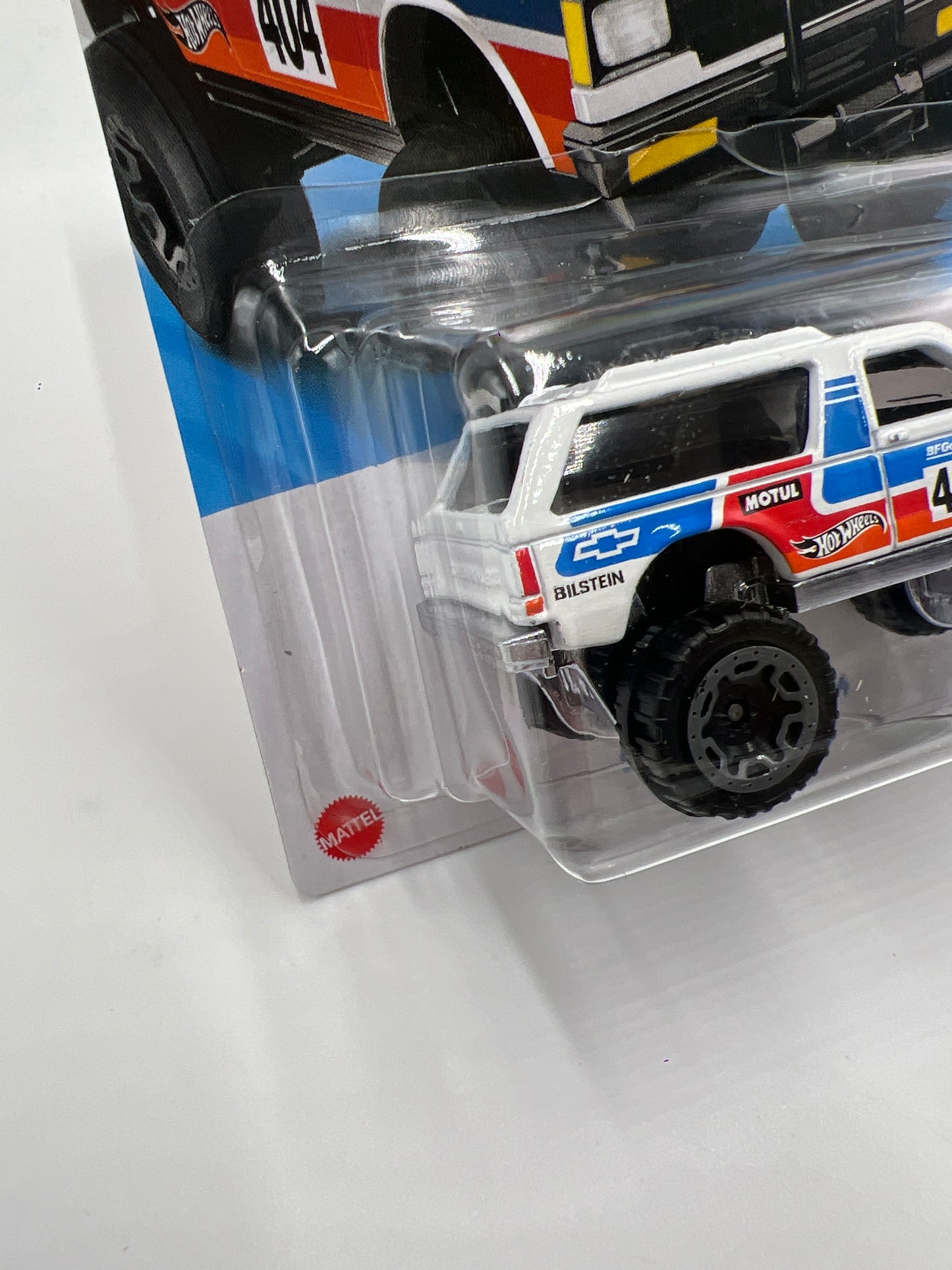 2025 Hot Wheels D Case #81 Chevy Blazer 4x4 White 16i