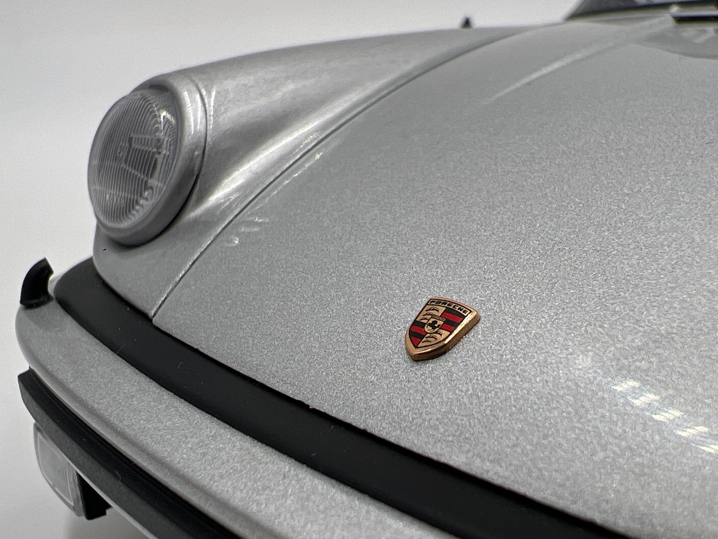 Rare AutoArt 1:18 Scale Porsche 911 930 3.0 Turbo Silver Loose VHTF Exceptional Detail