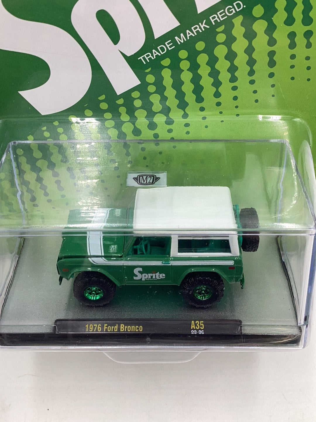 M2 MACHINES 1976 Ford Bronco Chase A35